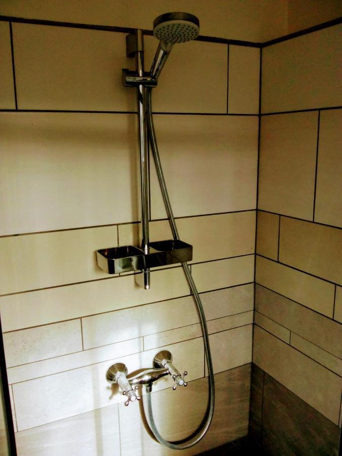 אמסטרדם Aldo, Not For Parties, Not A Hotel, Room With Shared Bathroom, No Kitchen מראה חיצוני תמונה