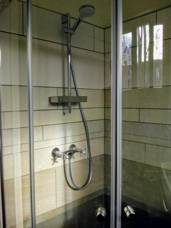 אמסטרדם Aldo, Not For Parties, Not A Hotel, Room With Shared Bathroom, No Kitchen מראה חיצוני תמונה